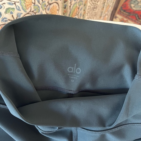 ALO Yoga Pants - Alo leggings